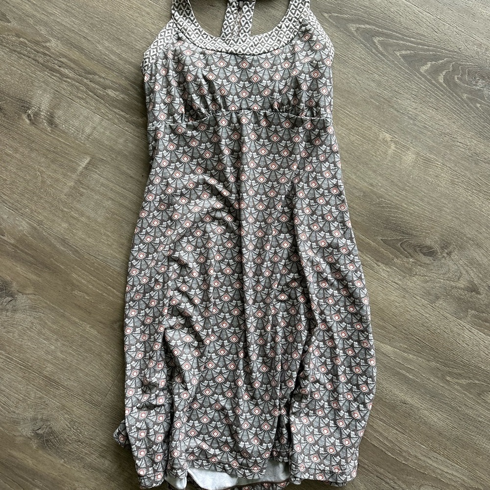 Prana Taupe/Gray and White Patterned Dress